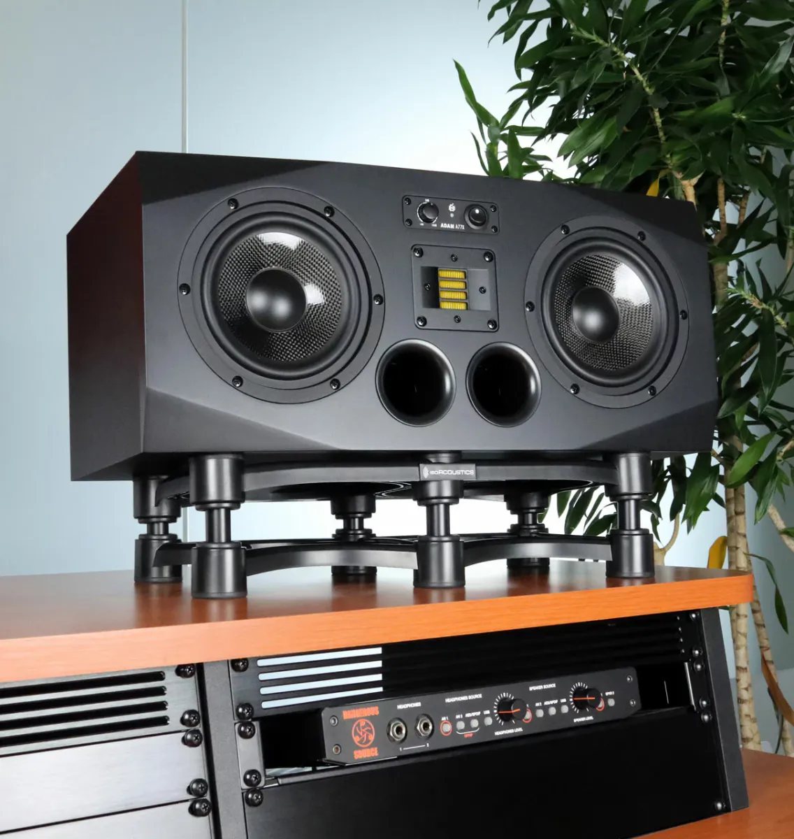 IsoAcoustics ISO-430